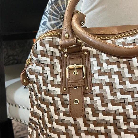Steve Madden Brown, Gray, White Woven Handbag, Yellow Liner - NWOT Vegan Leather - Picture 5 of 8